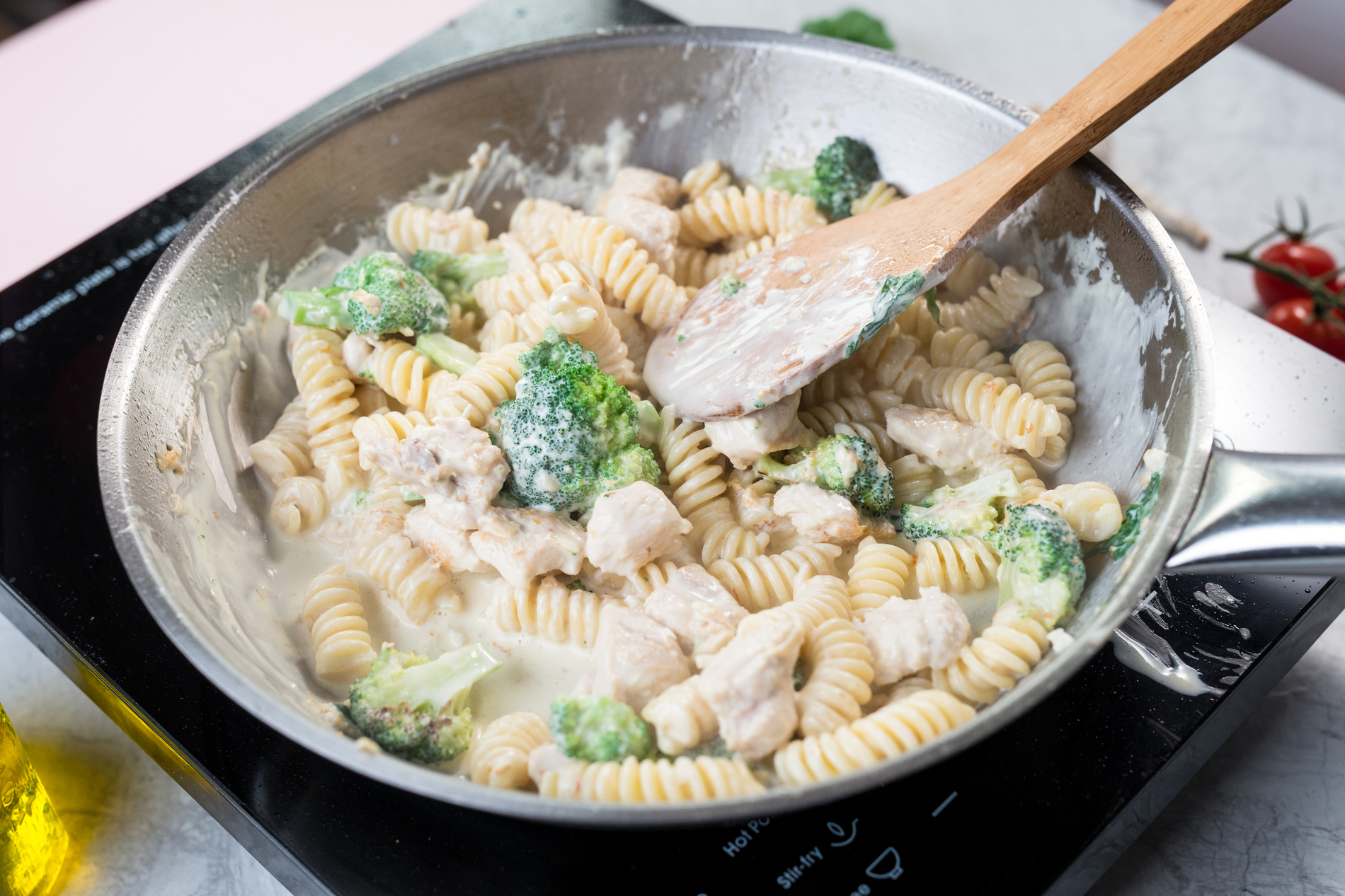 Chicken Alfredo with Broccoli