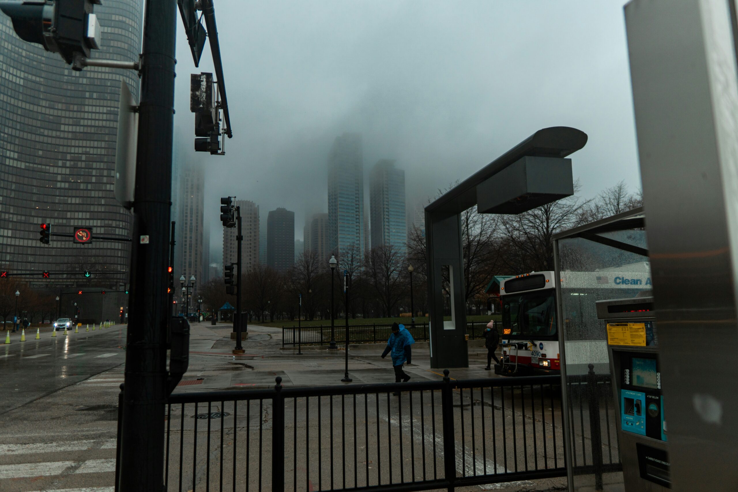 Toxic Fog or Tech Glitch? Chicago Caught in Air Quality Mystery That Has Everyone Talking
