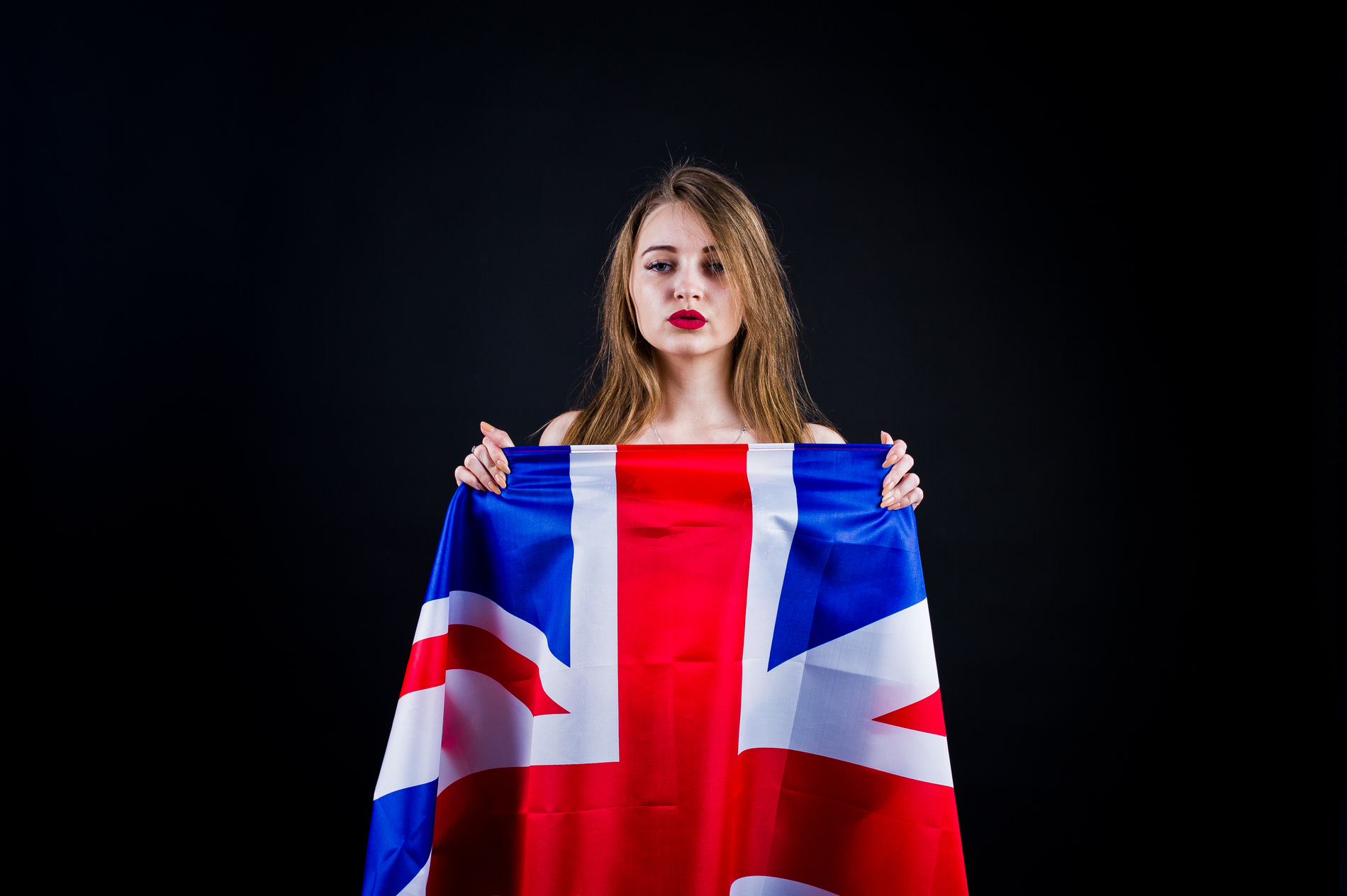 12-Year-Old in Union Jack Dress Get Schoolgirl Banned on Culture Day