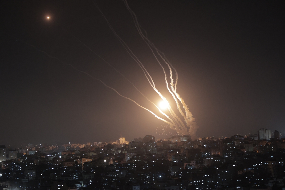 Trump Scrambles After Israeli Strike on U.S. Ally Qatar Threatens to Collapse Peace Efforts