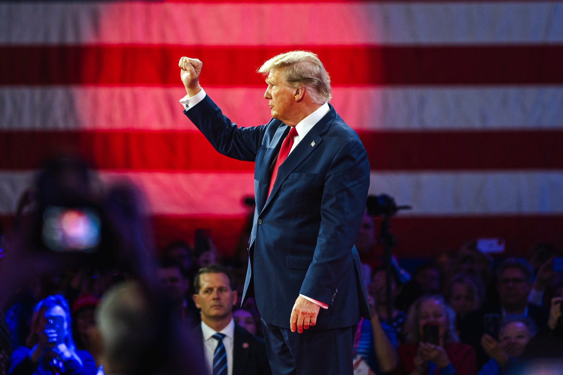 Crowd at a Donald Trump rally