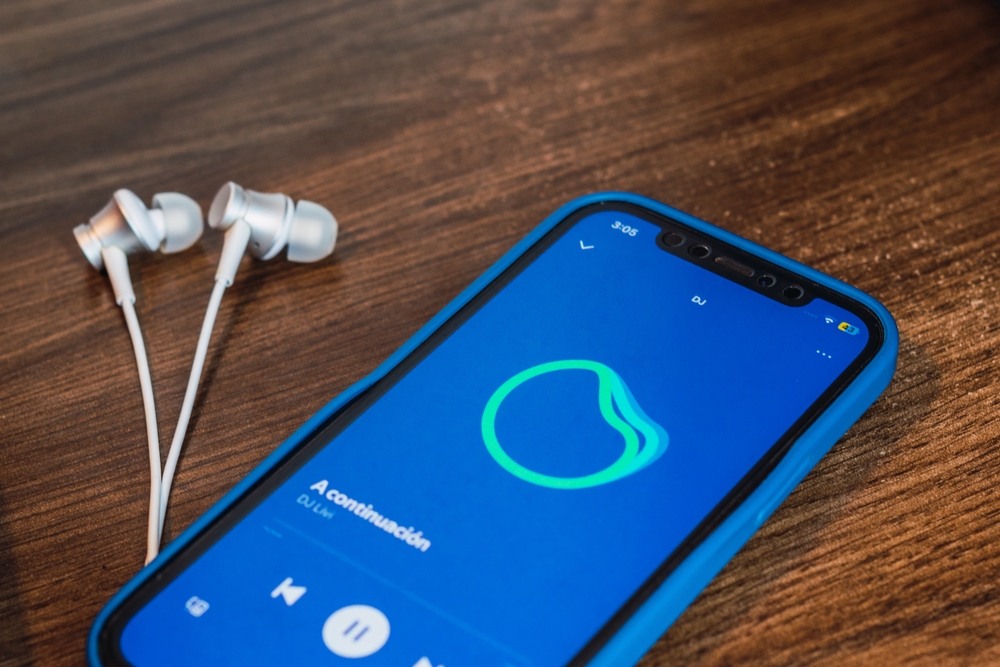Chat with Spotify’s AI DJ – Now You Can Text Your Song Requests!