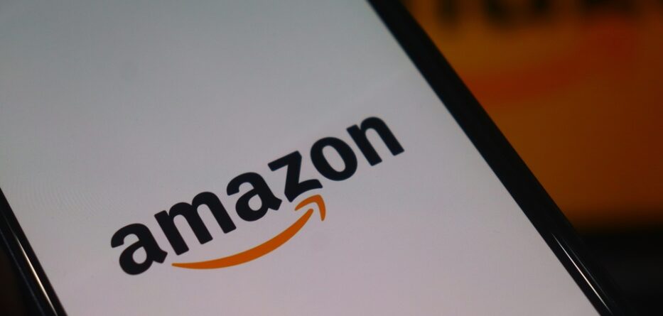 Half the Internet Takes a Coffee Break as Amazon Cloud Glitch Knocks Out Apps Worldwide
