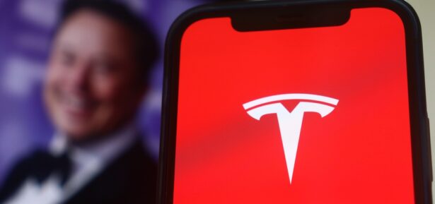 Tesla’s $1 Trillion Question as Shareholders Decide Musk’s Mega Pay Deal