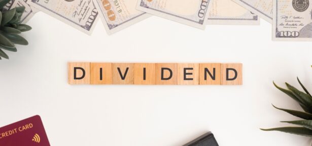 Americans Watch Closely as Trump Projects Mid-2026 Tariff Dividend Payments Predicts $2,000 Checks