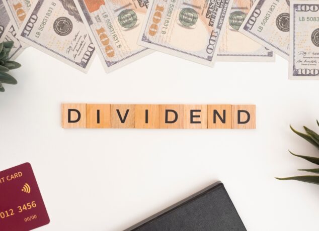 Americans Watch Closely as Trump Projects Mid-2026 Tariff Dividend Payments Predicts $2,000 Checks