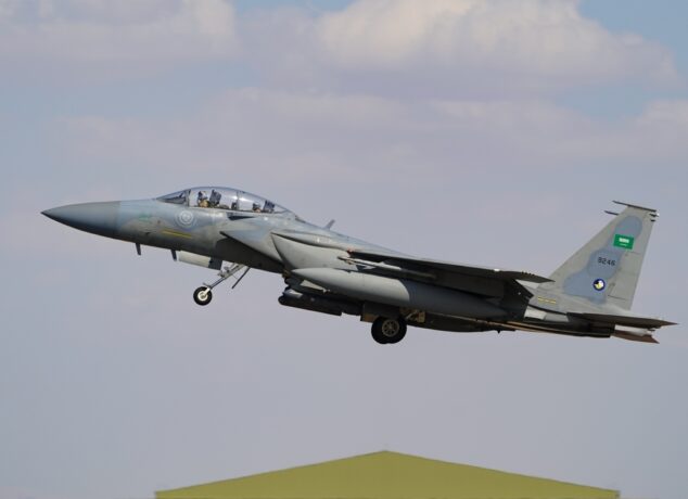 Saudi Airstrikes Target UAE-Linked Arms at Yemen Port