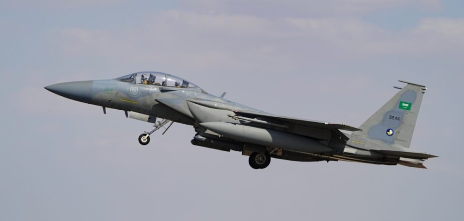 Saudi Airstrikes Target UAE-Linked Arms at Yemen Port